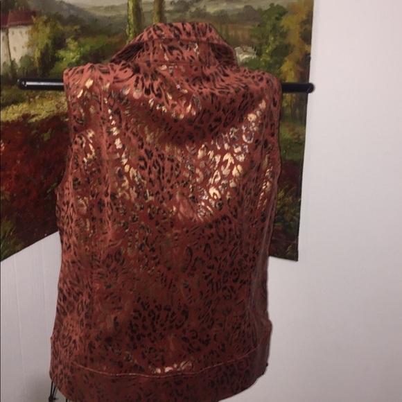 ❤️ Company Collection size medium dressy snap front vest animal print wide … - Picture 5 of 5